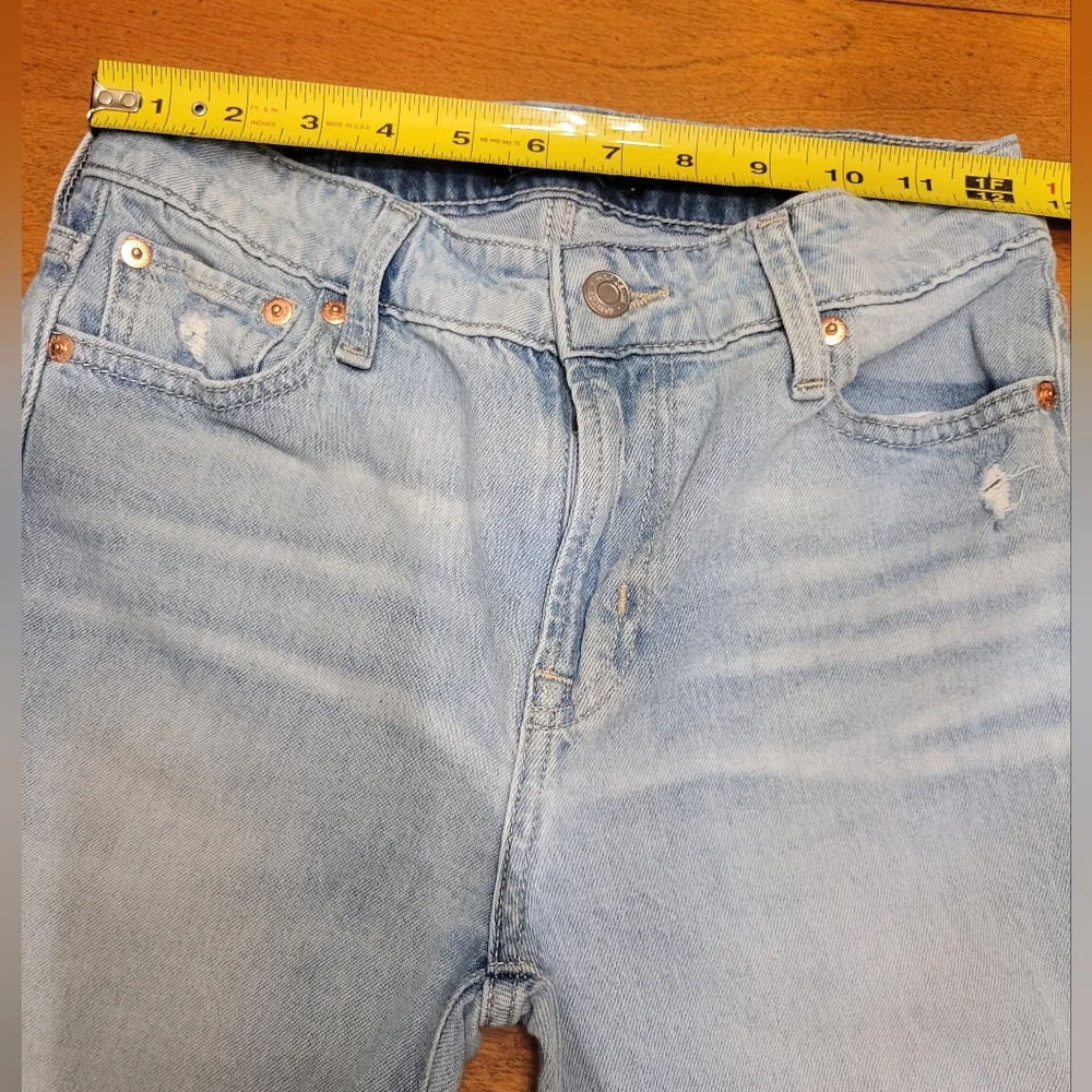 GAP Slim Boyfriend Jeans Light Blue Wash With Light Whiskering | Size 24R | 00 - Picture 8 of 11